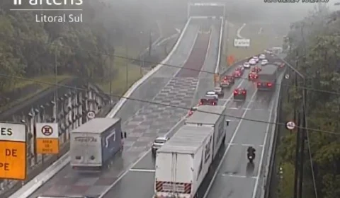 VEJA VÍDEO: caminhão de 12 toneladas perde os freios na descida de rodovia