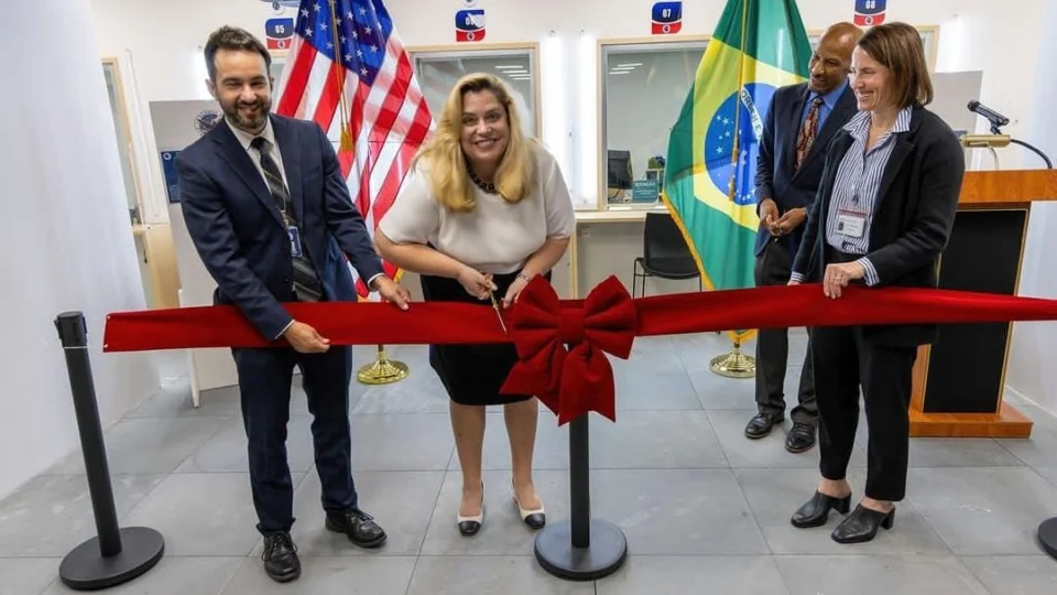 Consulado americano monta estrutura para emitir vistos no aeroporto Santos Dumont