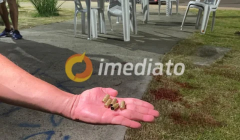 Tiroteio deixa dois homens feridos em praça de alimentação na Cidade Nova