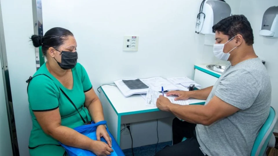 Saúde seleciona bolsistas para programa de residência médica em Manaus