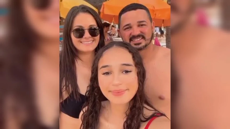 Corpos de casal e filha de 15 anos foram encontrados com marcas de tiros