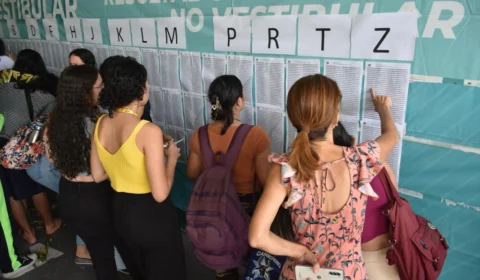 Matrícula dos aprovados no Vestibular e SIS da UEA é realizada de hoje até a quinta-feira