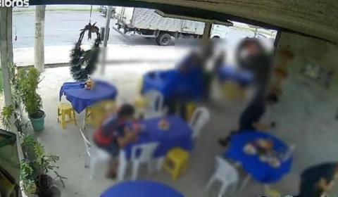 VÍDEO: Clientes de restaurante presenciam tiroteio entre criminosos em Manaus
