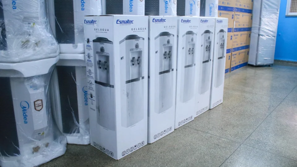 SES-AM entrega novos equipamentos para Maternidade Azilda Marreiro