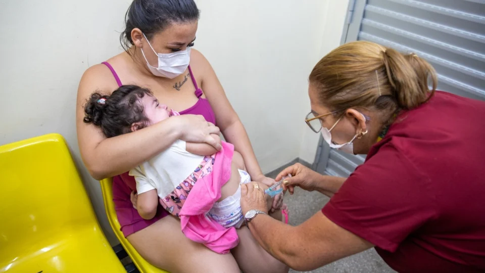 Pfizer Baby está disponível em mais de 100 salas de imunização em Manaus