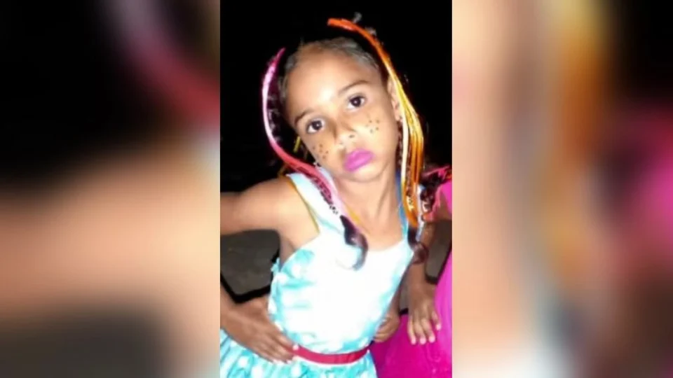 Criança de 8 anos morre atropelada ao sair correndo em avenida no ES