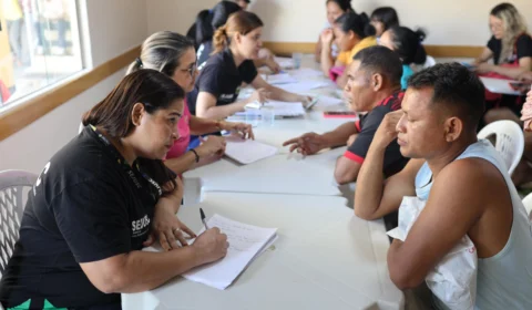 Governo do AM monta operação de ajuda humanitária para atingidos por incêndio no Centro de Manaus