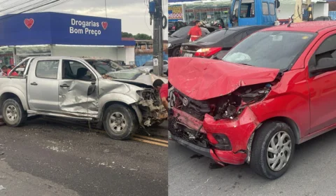 Carros ficam destruídos após acidente no Pq. das Laranjeiras