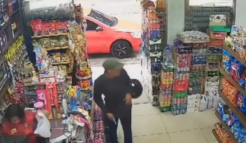 VÍDEO: PC-AM divulga imagens de dupla envolvida em roubo a distribuidora no bairro Nova Cidade