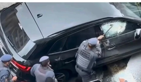 VÍDEO: policiais quebram vidro de carro blindado para capturar homem que atropelou três pessoas