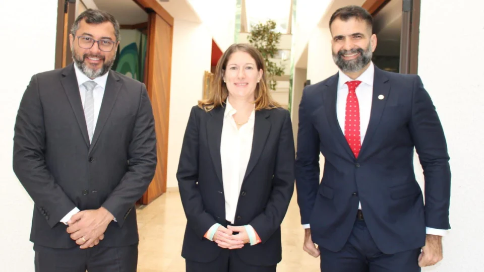 Wilson Lima apresenta projetos sustentáveis à embaixadora britânica e destaca importância da atuação do Reino Unido na Amazônia