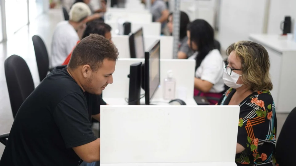 Sine Amazonas divulga 220 vagas de emprego para esta quarta-Feira
