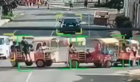 ‘Trenzinho da alegria’ tomba durante curva e deixa passageiros feridos