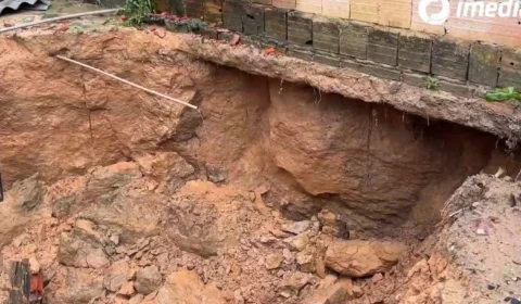 Moradores do João Paulo 2 pedem socorro por temerem desabamento de residências