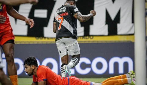 Em Manaus, Vasco vence o Audax e entra no G4 do Carioca