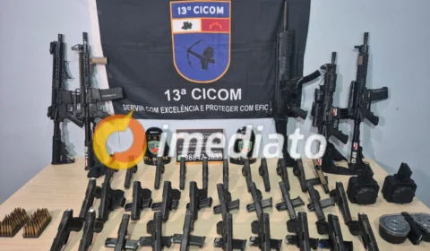 Fuzis, submetralhadoras e pistolas são apreendidas no bairro Nossa Senhora de Fátima 2