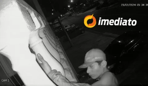 Ladrão sobe em muro de residência e rouba churrasqueira no bairro Cachoeirinha