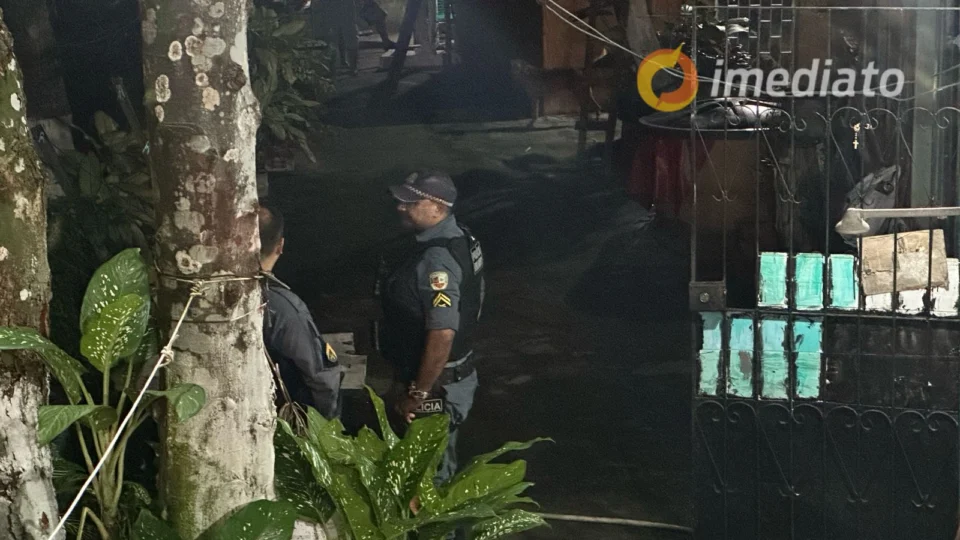 Criminosos invadem casa e matam homem a tiros no bairro Gilberto Mestrinho