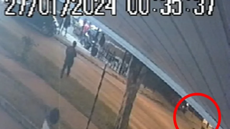 Veja Vídeo: suco ralo servido em restaurante faz garçom matar colega