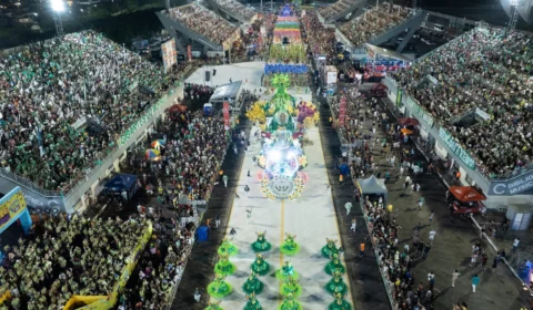 Carnaval: desfile das escolas de samba do grupo especial movimentam a economia no Amazonas