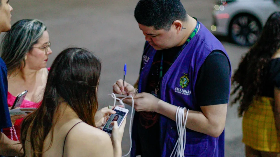 Crianças menores de 12 anos não poderão assistir às apresentações do Carnaboi 2024