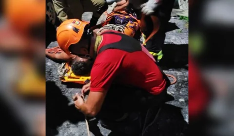 Homem é salvo após queda de 60 metros em barranco no bairro Jorge Teixeira