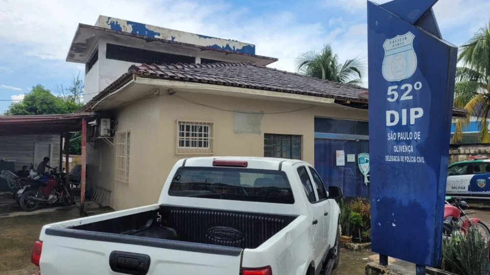 Quatro pessoas são presas envolvidas em tortura física e psicológica