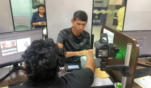 Governo do Amazonas promove ação para emissão de Carteira de Identidade Nacional para vítimas de incêndios em Manaus