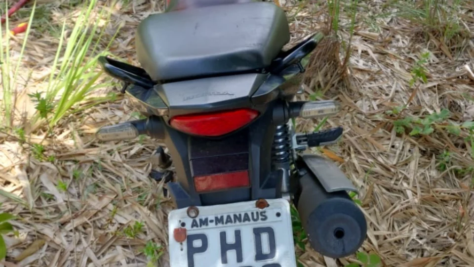 Motocicleta roubada é recuperada no Distrito 2