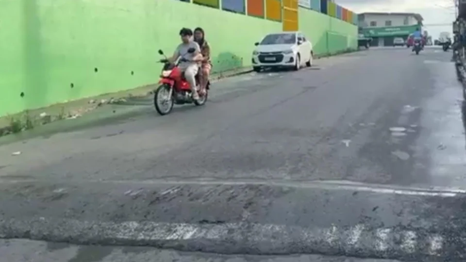 Quebra-molas tem causado prejuízos aos moradores do Santa Etelvina em Manaus