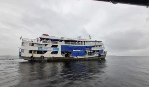 Polícia prende trio e apreende embarcação em ação policial contra tráfico de drogas