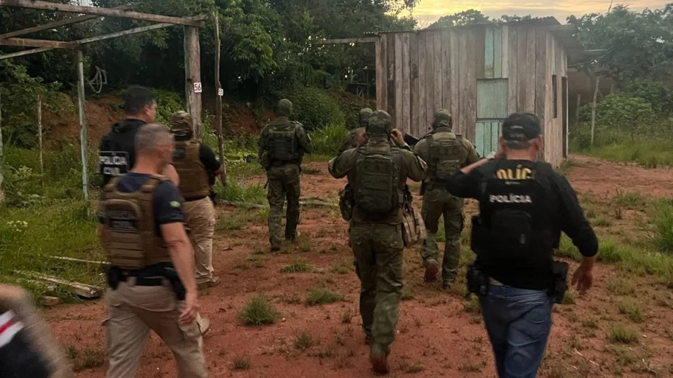 Polícia prende quinto envolvido na morte de padrasto e enteada de 5 anos no AM