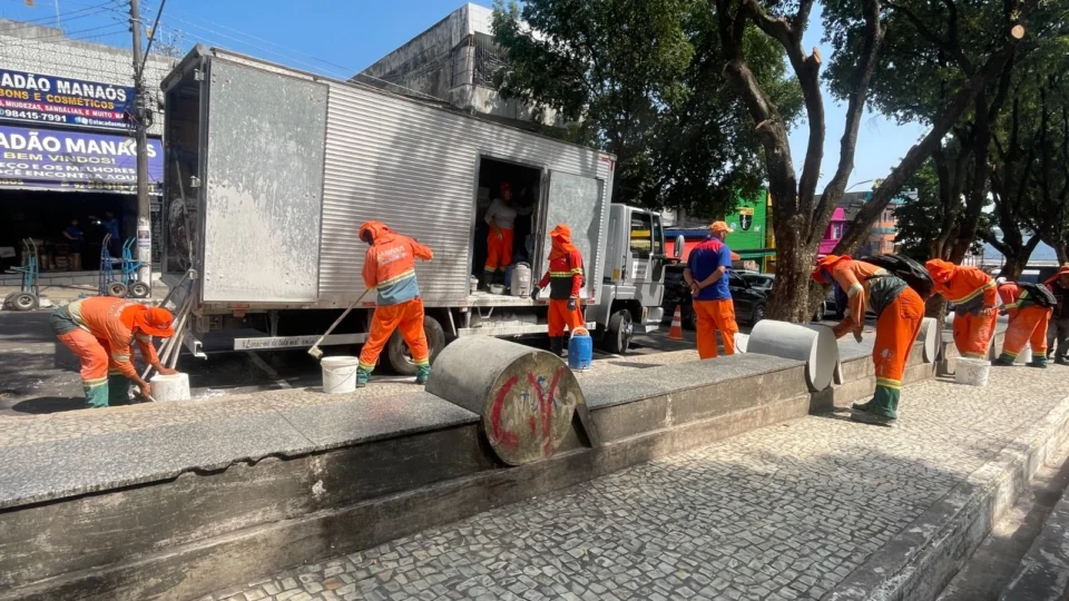 Forças de Segurança promovem ação conjunta em praças no Centro de Manaus