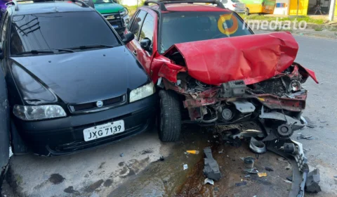 Motorista dorme ao volante e colide com ônibus alternativo na Zona Leste de Manaus