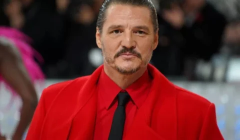 Pedro Pascal viraliza na web após aparecer em cenas picante