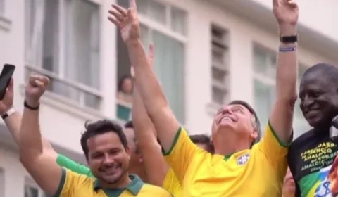 Políticos do AM participam de ato democrático com Bolsonaro