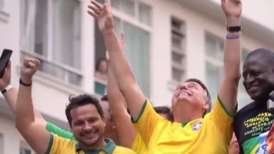 Políticos do AM participam de ato democrático com Bolsonaro