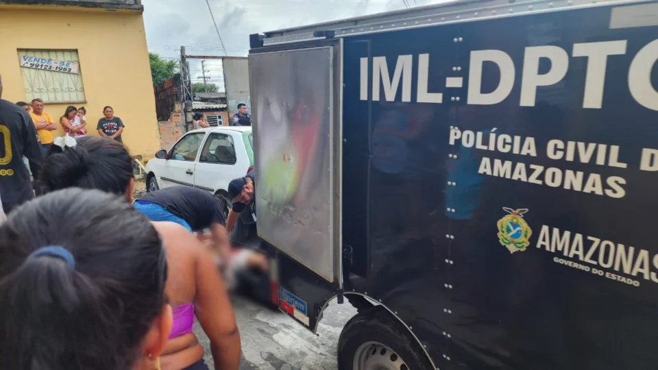 Homem é morto a tiros no bairro Tancredo Neves