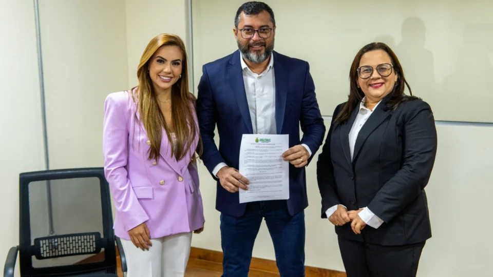 Governo do Amazonas institui programa de escolas cívico-militares para fortalecer educação e valores