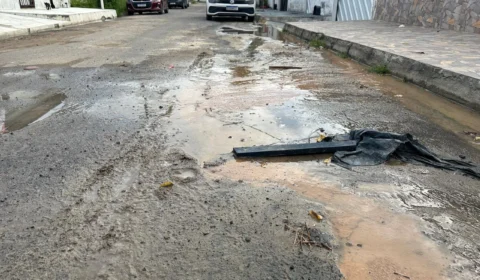 Moradores do bairro Cidade Nova denunciam abandono de obra por concessionária de água