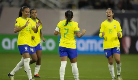 Seleção feminina Brasileira de futebol mantém invencibilidade com goleada de 5 a 0 sobre o Panamá na copa ouro