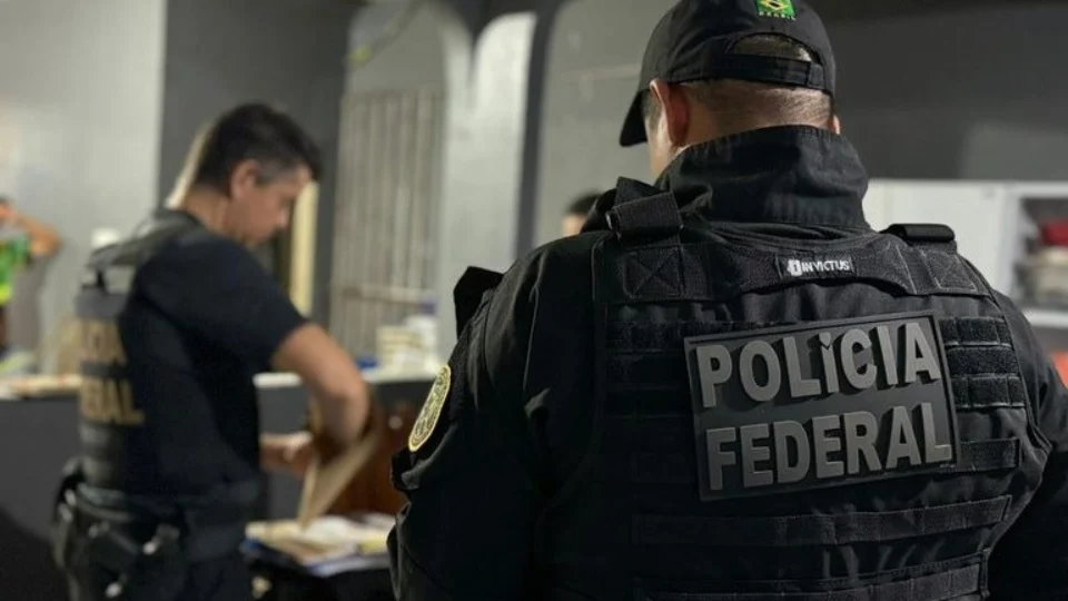 PF investiga grupo criminoso que falsificava documentos para obterem benefícios do INSS