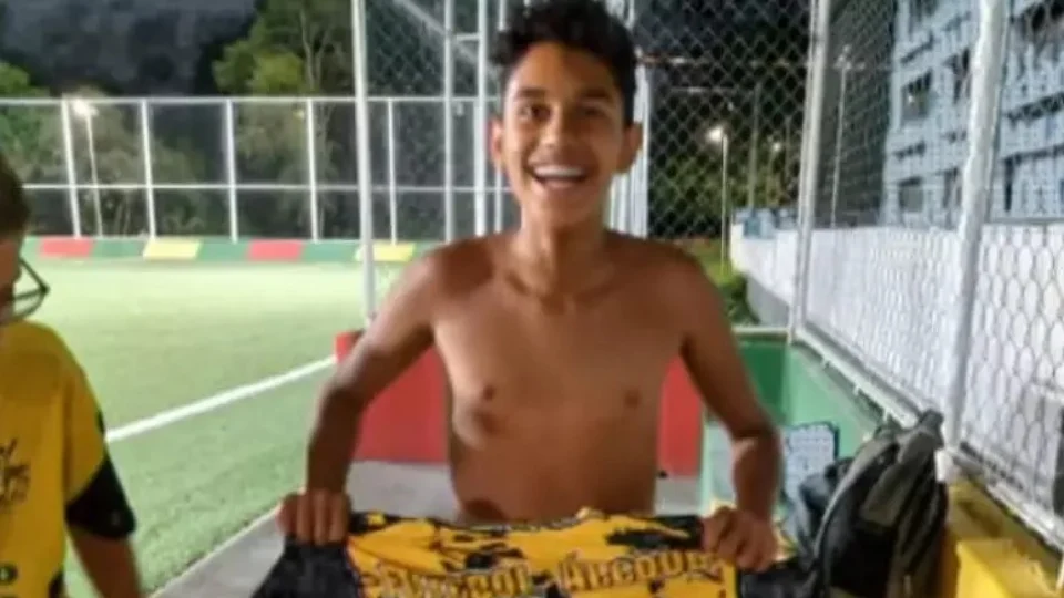 Adolescente morre durante chuva em SP ao ser arrastado por enxurrada para dentro de bueiro