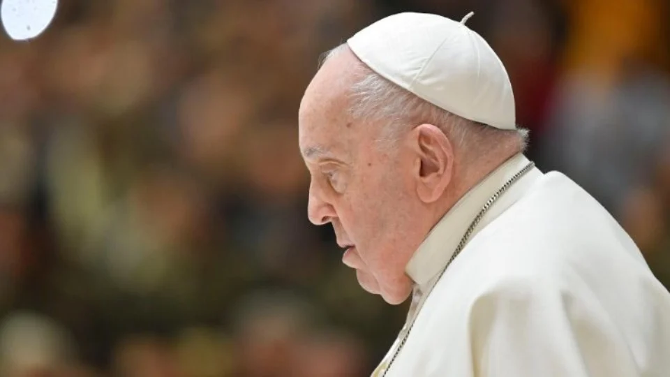 Papa Francisco cancela as audiências deste sábado devido a uma leve gripe