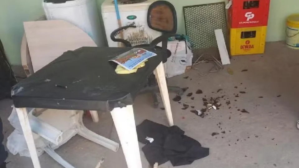 Grávida é agredida pelo marido por gastar R$ 300 em material escolar para os filhos