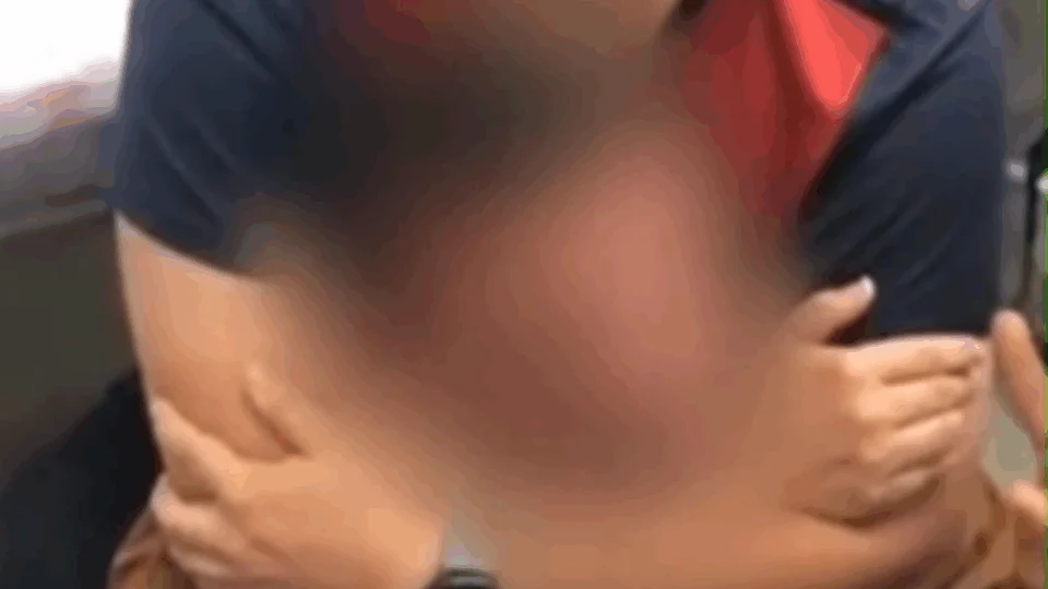 VEJA VÍDEO: assaltante invade clínica e é rendido por médico com mata-leão