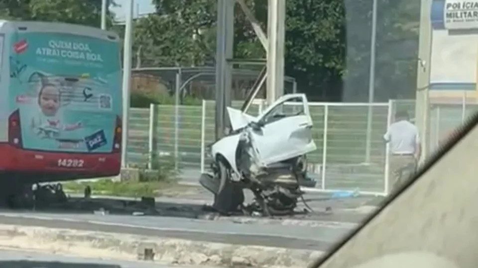 Vídeo: homem de 41 anos morre sem os braços e pernas após colisão em passarela