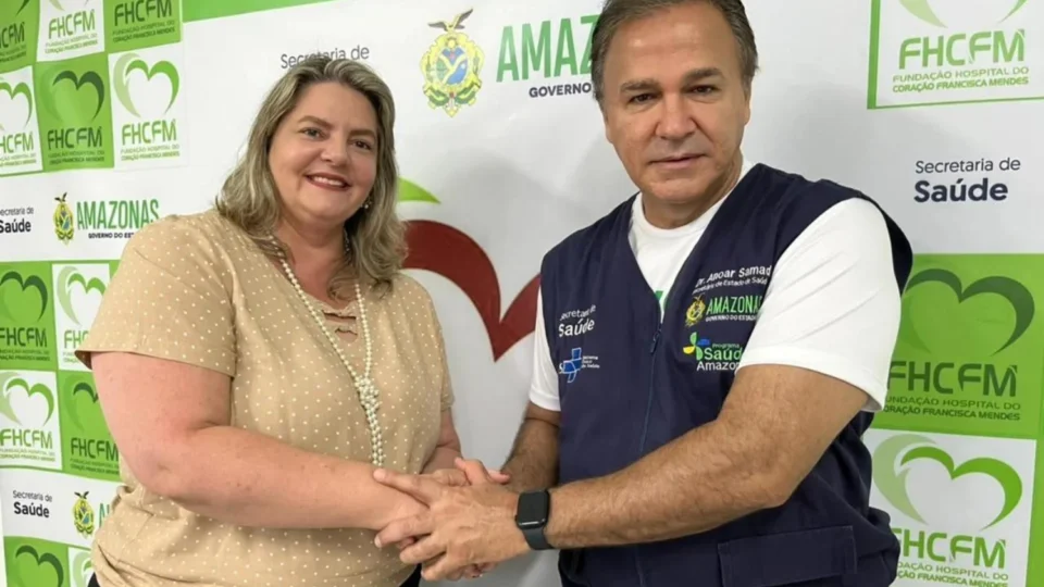 Anoar Samad deixa a Secretaria de Saúde e enfermeira Nayara Maksoud assume o cargo