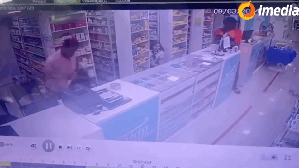 Funcionário é esfaqueado durante assalto a drogaria em Manaus