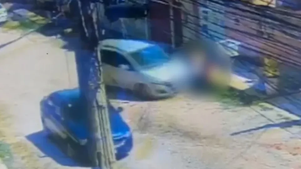 Veja Vídeo: homem é preso após arrastar e atropelar ex-companheira
